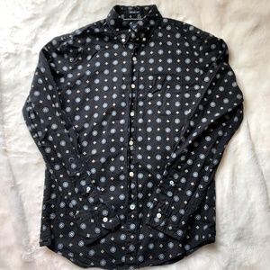 American Eagle Classic Fit Button up Shirt